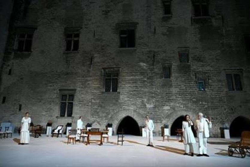 عرض ضمن مهرجان أفينيون للمسرح