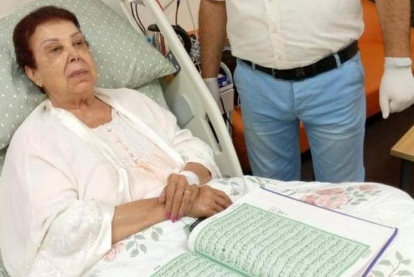 رجاء الجداوي داخل غرفة المستشفى