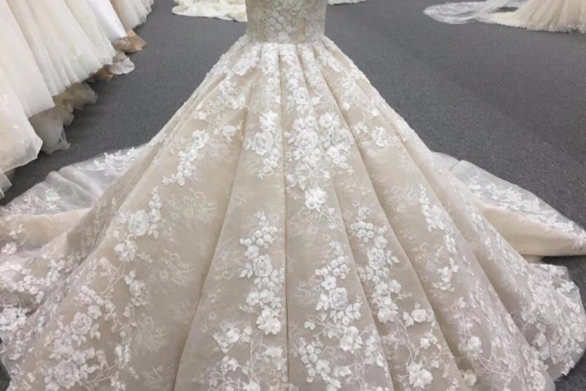 فستان زفاف