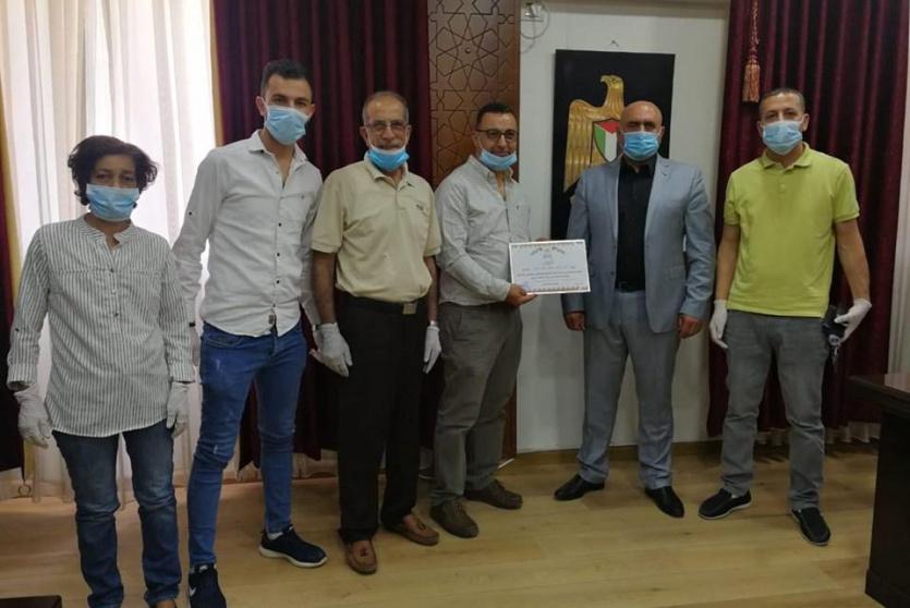 محافظ جنين يتسلم التقرير السنوي