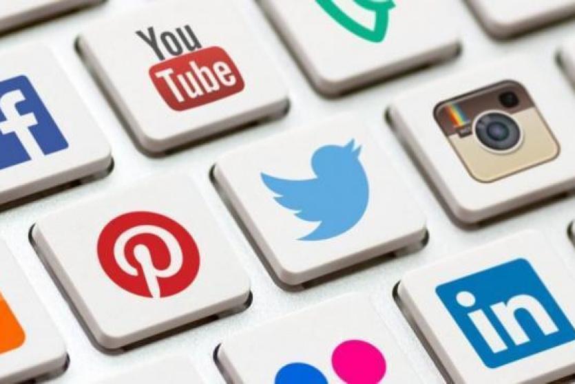 السوشيال ميديا