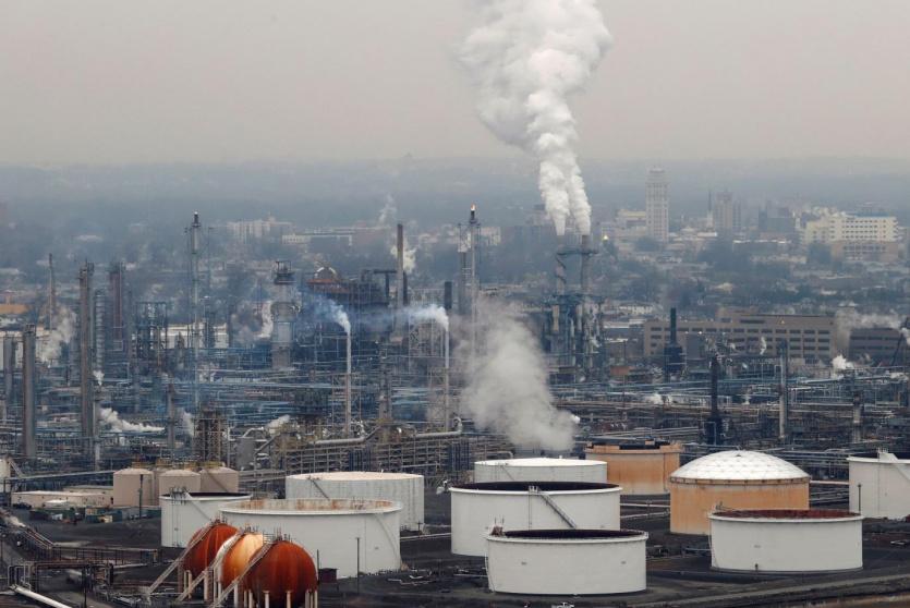 مصفاة نفط في ولاية نيوجيرسي الأمريكية