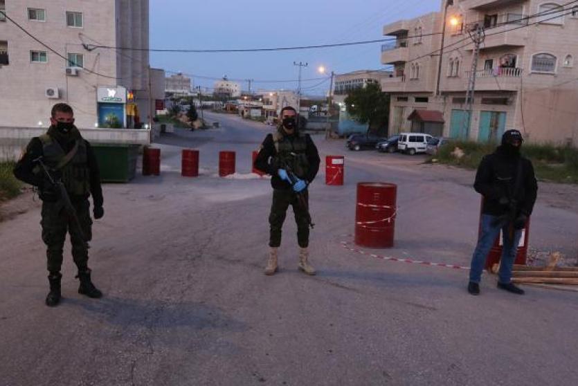 حاجز للامن الفلسطيني 