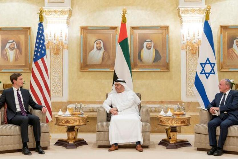 مائير بن شبات ووزير الدولة للشؤون الخارجية الإماراتي وكوشنر