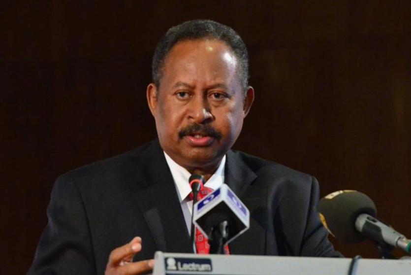 رئيس الوزراء السوداني يكشف موقف بلاده من التطبيع مع الاحتلال
