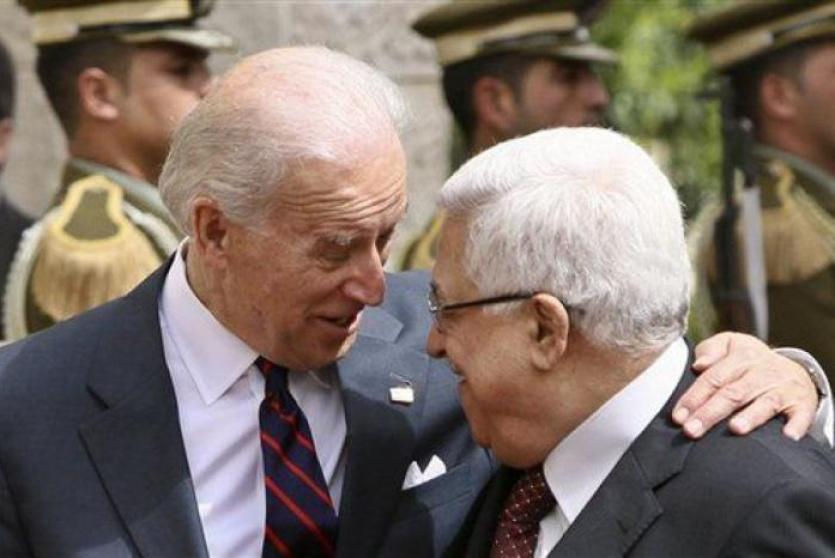 ارشيف- صورة تجميع بين الرئيس وبايدن