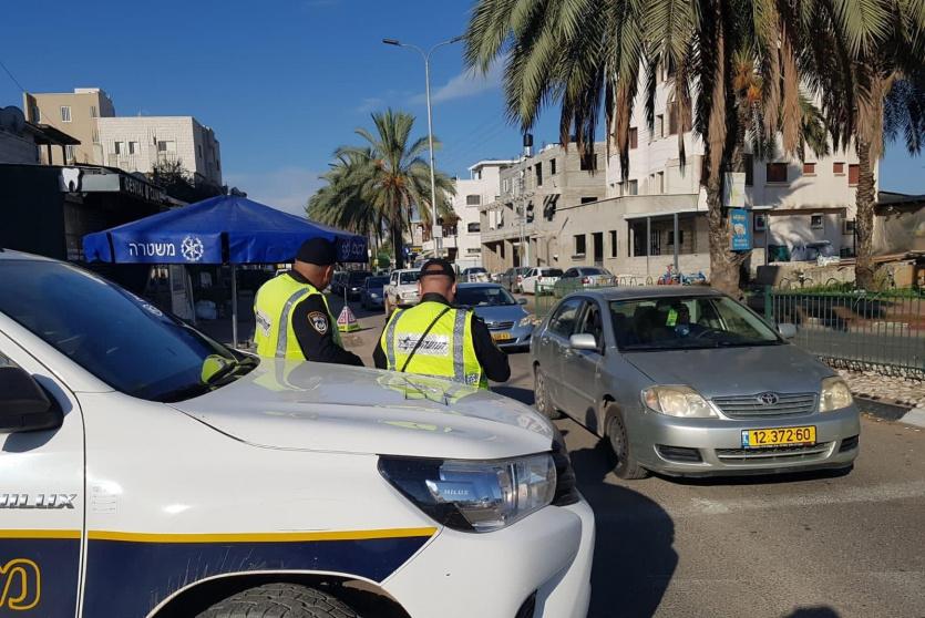 عناصر من شرطة الاحتلال على أحد مداخل المدينة