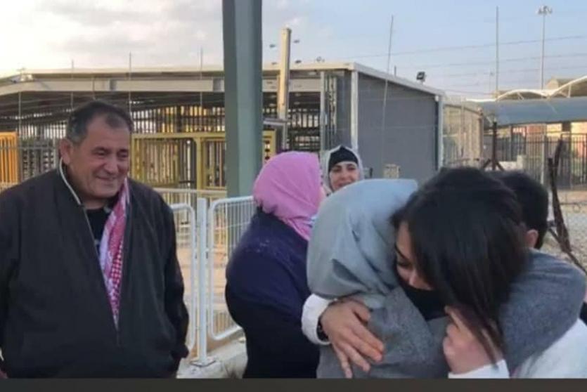 لحظة الافراج عن الاسيرة ميس