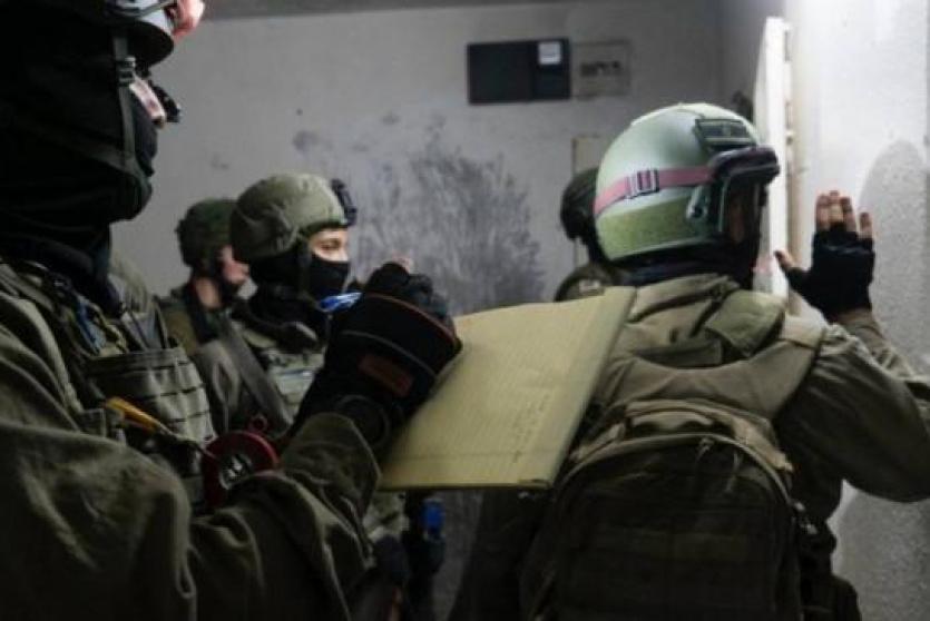 الاحتلال يأخذ قياسات منزل 