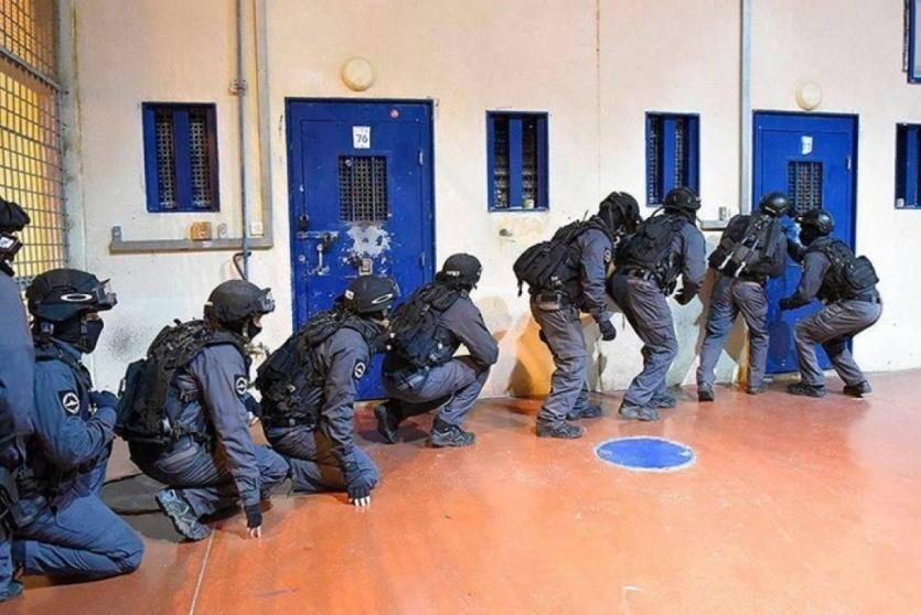 وحدات القمع في السجون - ارشيف
