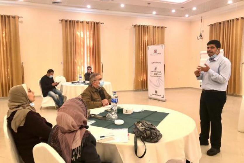 تدريب طواقم لجنة الانتخابات
