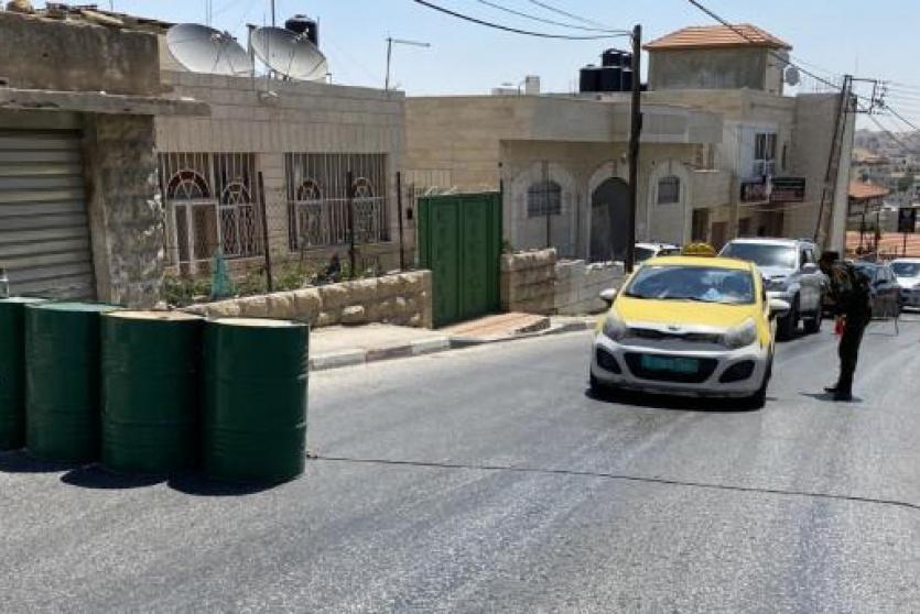 حاجز للامن الفلسطيني