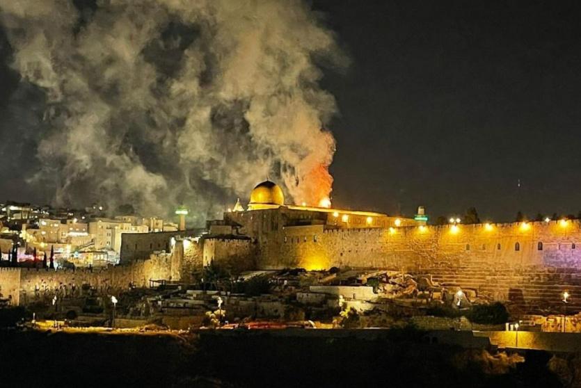 حريق في المسجد الأقصى اليوم