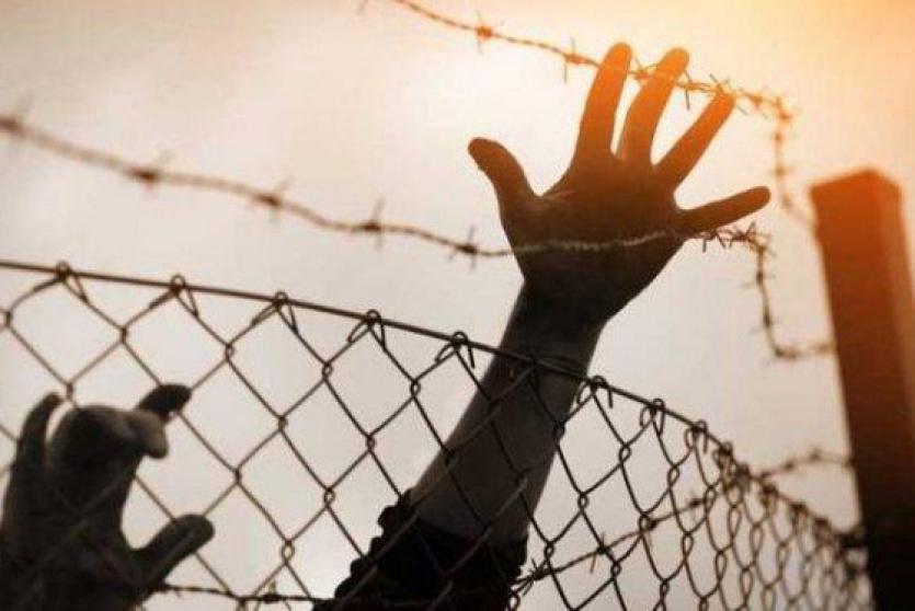 أسير فلسطيني في سجون الاحتلال -أرشيف-