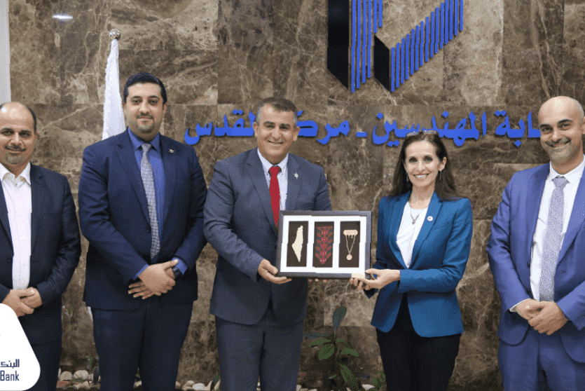 البنك الإسلامي الفلسطيني يبحث مع نقابة المهندسين سبل تعزيز التعاون المشترك