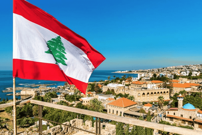 العلم اللبناني