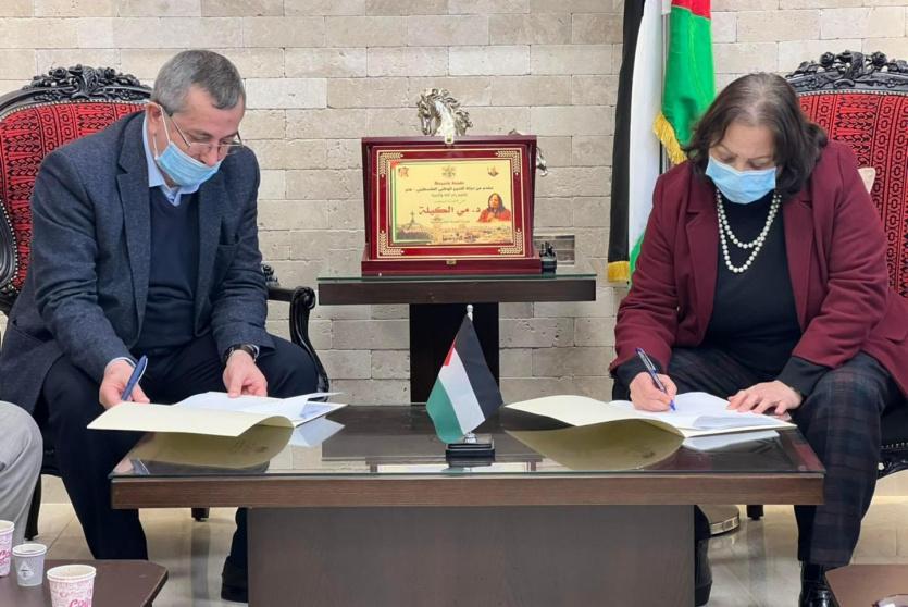 خلال توقيع الاتفاقية 