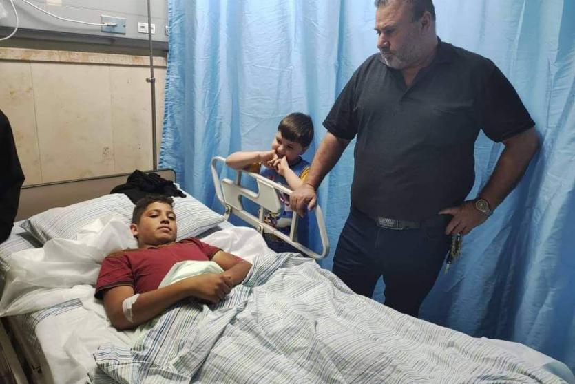 صورة الطفل أمير خضير في المستشفى