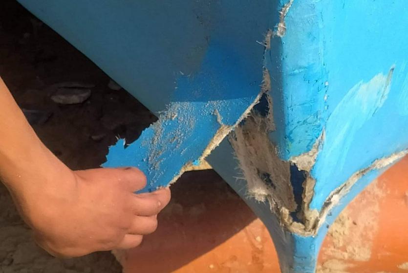 مركب صيد متضرر