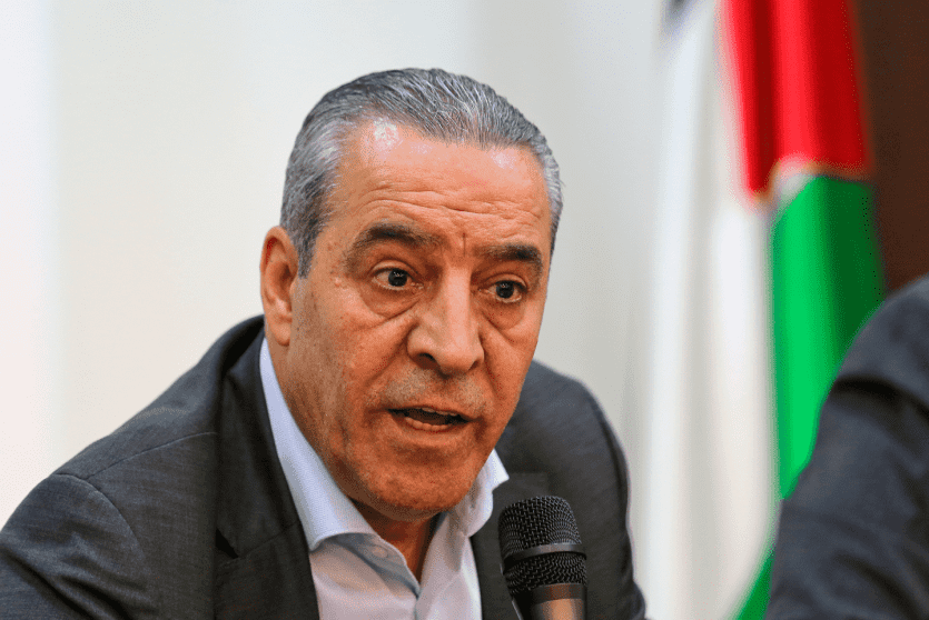 أمين سر اللجنة التنفيذية حسين الشيخ