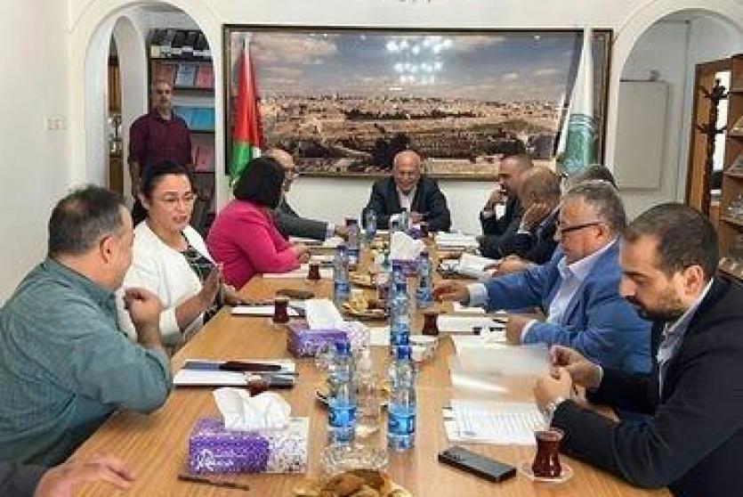 جانب من اجتماع رؤساء مؤسسات المجلس التنسيقي الذي عقد في مقر جمعية رجال الأعمال