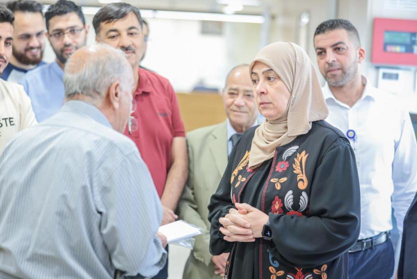 خلال زيارة الدكتورة غنام فرع شركة كهرباء محافظة القدس برام الله