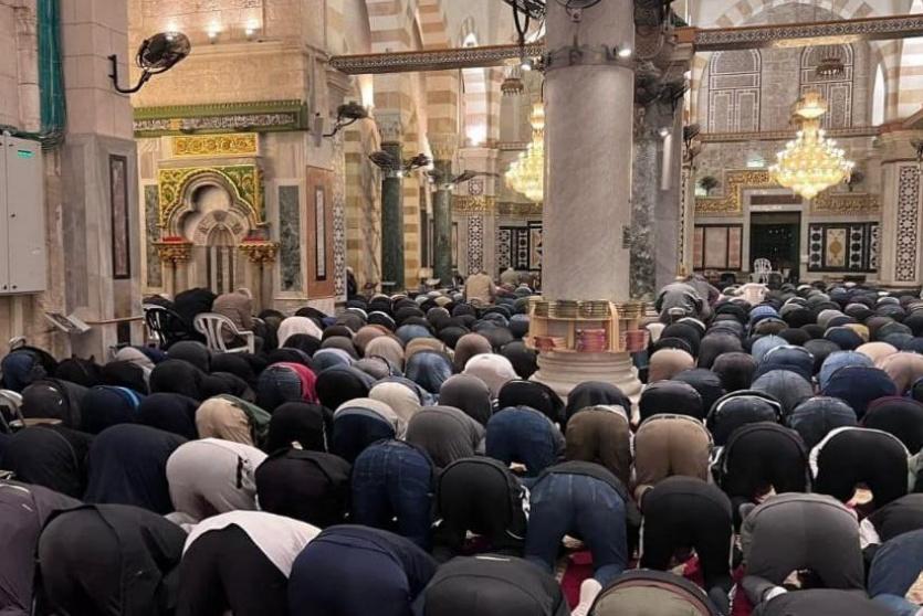 صلاة الفجر بالمسجد الأقصى - أرشيف