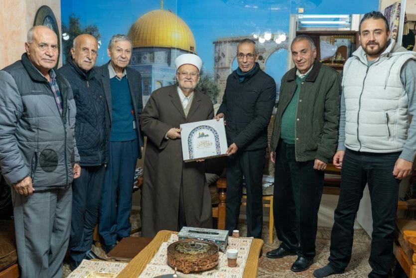 خلال الزيارة