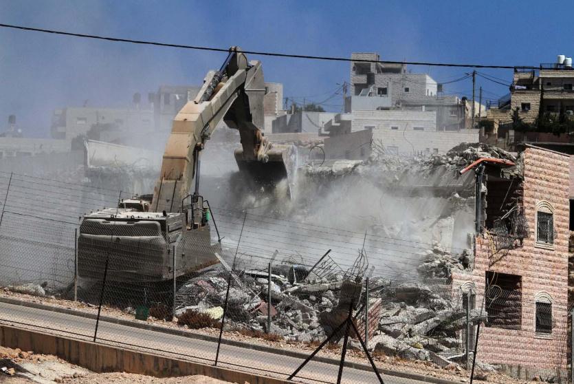 جرافات الاحتلال تهدم منشأة فلسطينية - أرشيف
