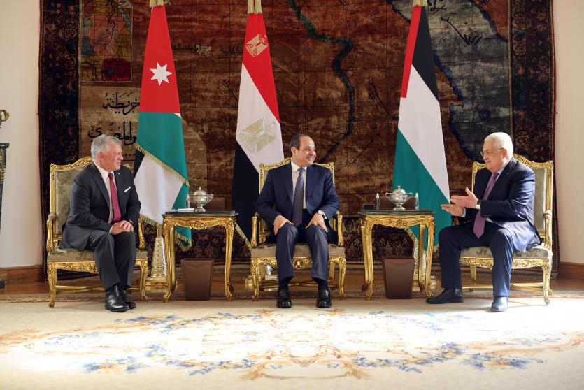 الرئيس عباس والسيسي والملك عبد الله الثاني خلال القمة الثلاثية