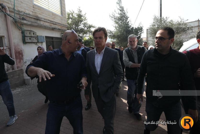 ممثل الاتحاد الأوروبي خلال زيارته حوارة اليوم