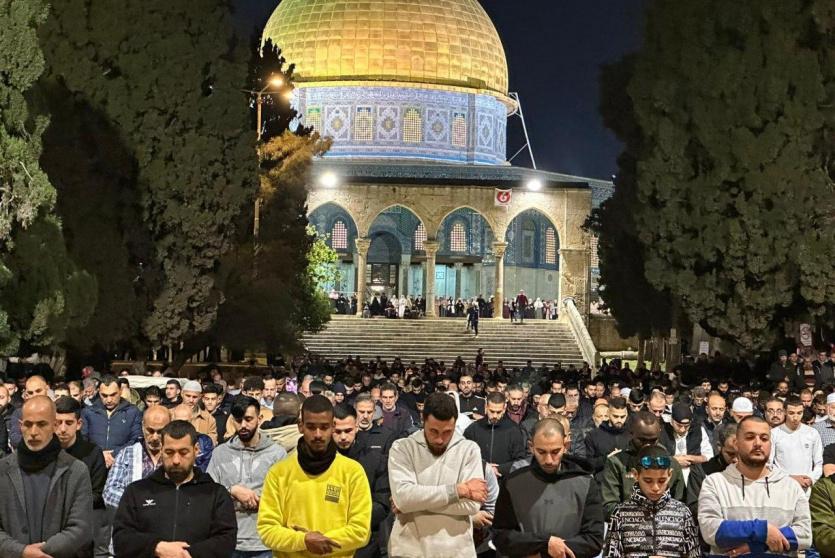 40 ألف مصل يؤدون العشاء والتراويح في المسجد الأقصى
