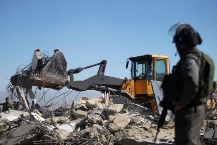 جرافات الاحتلال تهدم منزلاً لشهيد فلسطيني - أرشيف