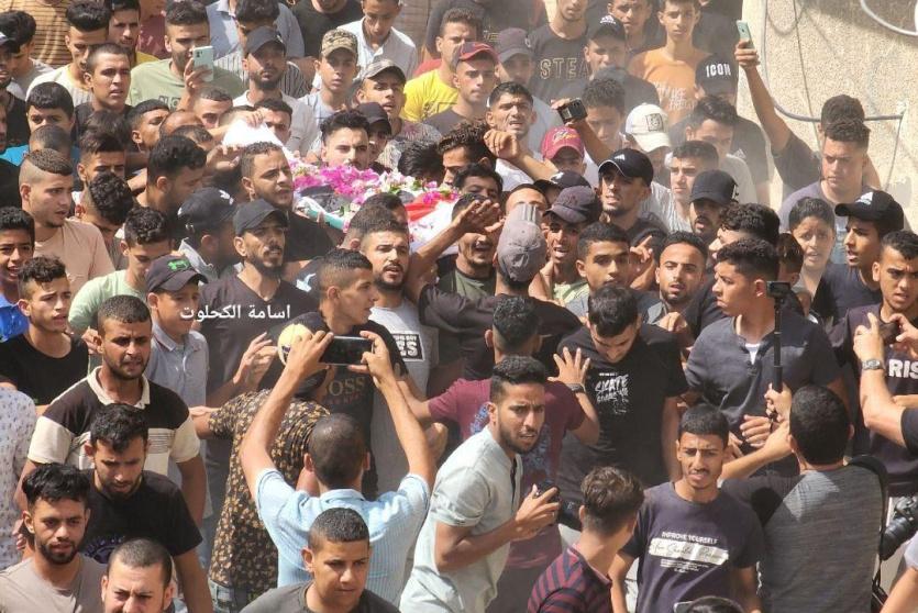 من تشييع الشهيد رضوان - تصوير أسامة الكحلوت