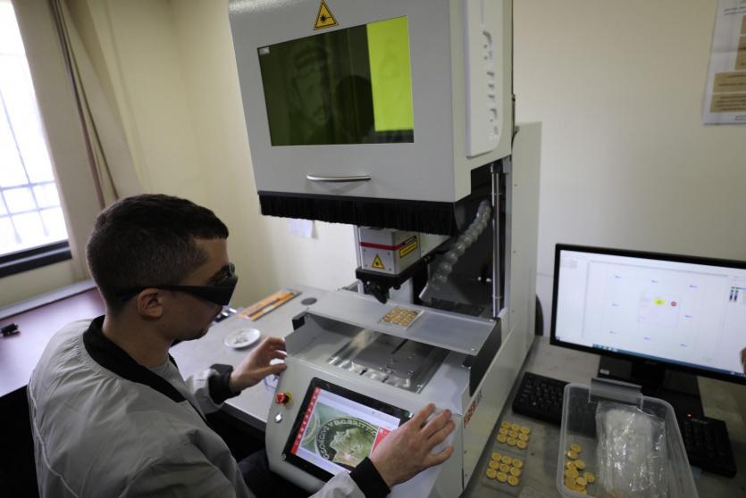 انخفاض مؤشر دمغ الذهب بنسبة 37 % الشهر الماضي