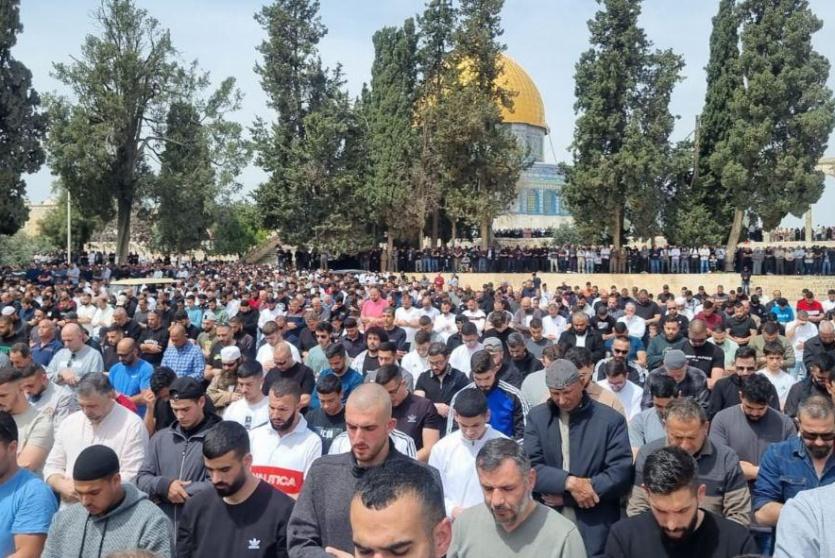 صلاة الجمعة الثالثة من رمضان في الأقصى