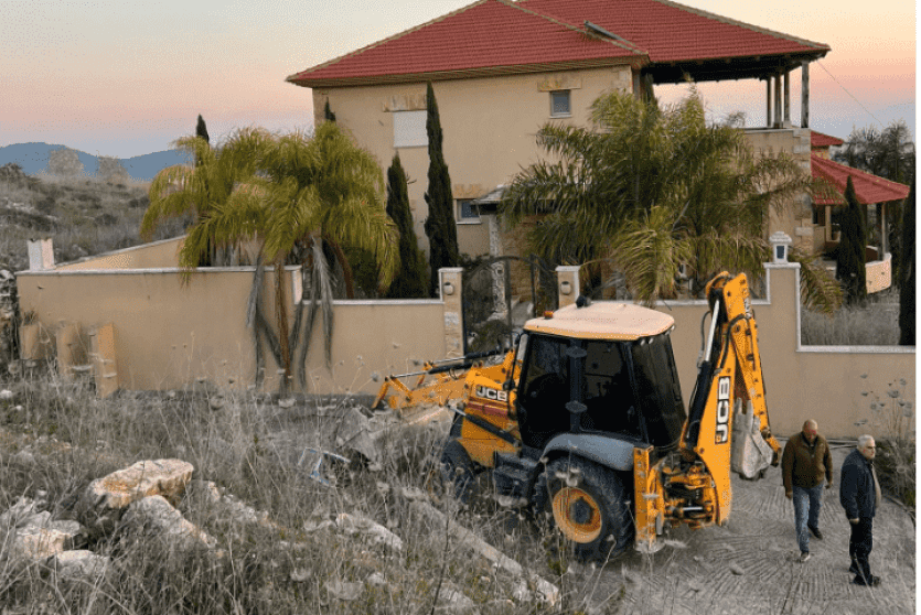 هدم منزل -أرشيفية-