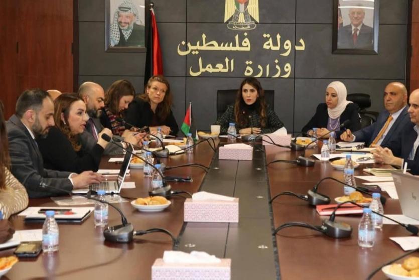 وزيرة العمل تترأس اجتماع مجموعة العمل القطاعية لريادة الأعمال
