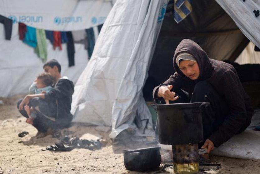 معاناة المرأة الفلسطينية في غزة
