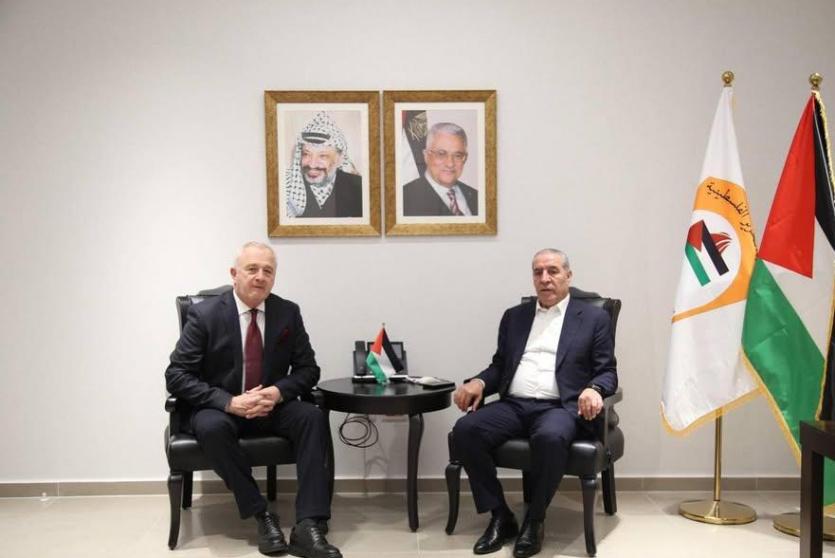 خلال الاجتماع  