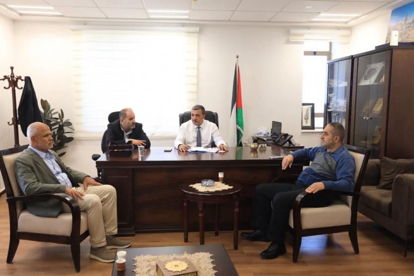 مقبل يلتقي عددا من رؤساء الهيئات المحلية 