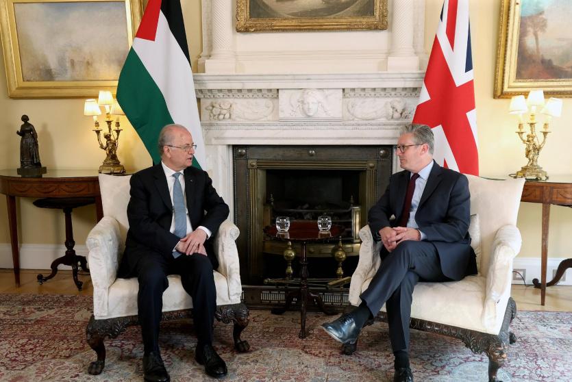 رئيس الوزراء محمد مصطفى خلال لقائه رئيس وزراء بريطانيا كير ستارمر