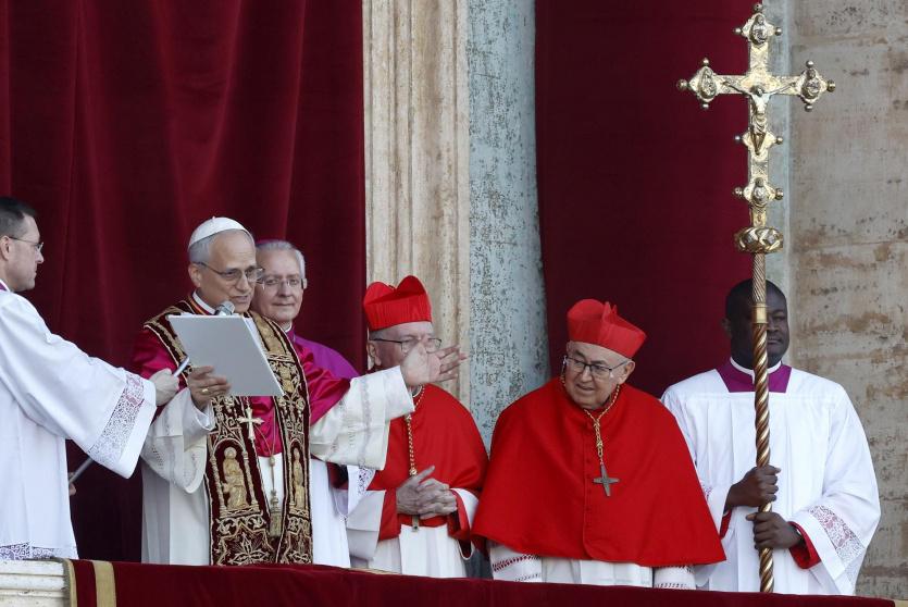 ر بابا الفاتيكان لاون الرابع عشر