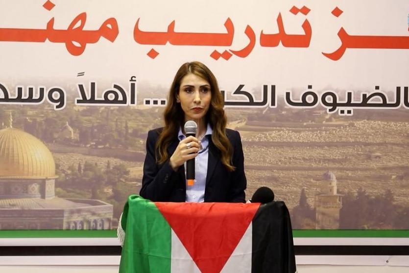 وزيرة العمل إيناس العطاري