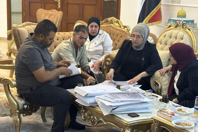 سفارة دولة فلسطين في العراق توزع منحة