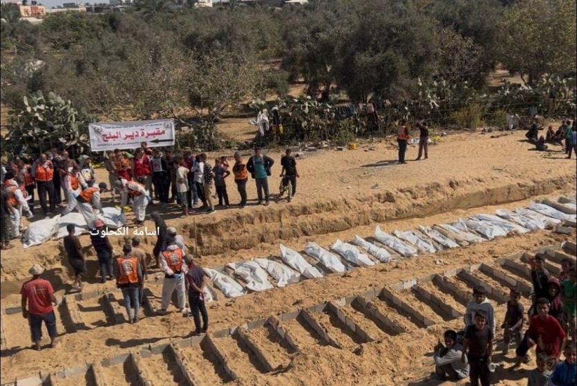 دفن شهداء مجهولي الهوية في دير البلح