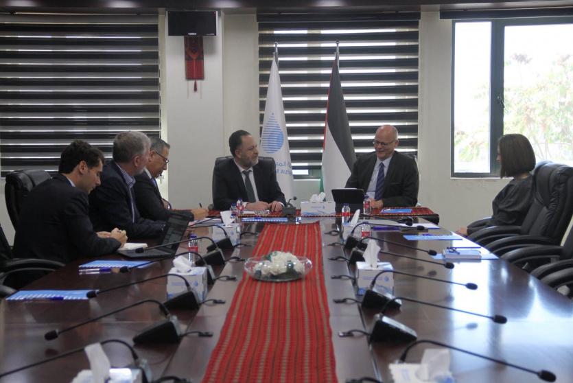 رئيس سلطة المياه يبحث مع البنك الدولي تطورات العمل في مشاريع المياه والصرف الصحي