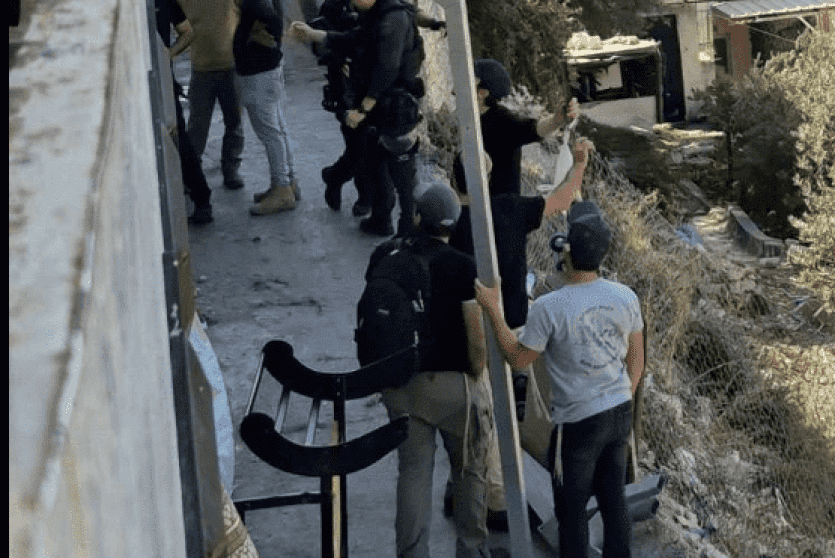 الاحتلال يجبر 3 عائلات على اخلاء منازلها في سلوان تمهيدا للاستيلاء عليها