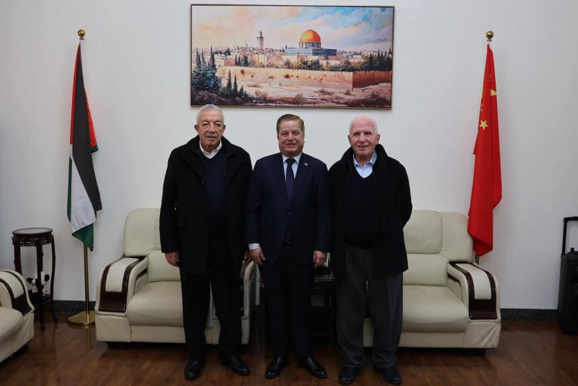 السفير عواد يستقبل العالول والوفد المشارك في مؤتمر الحوار بين الحضارتين الصينية والعربية