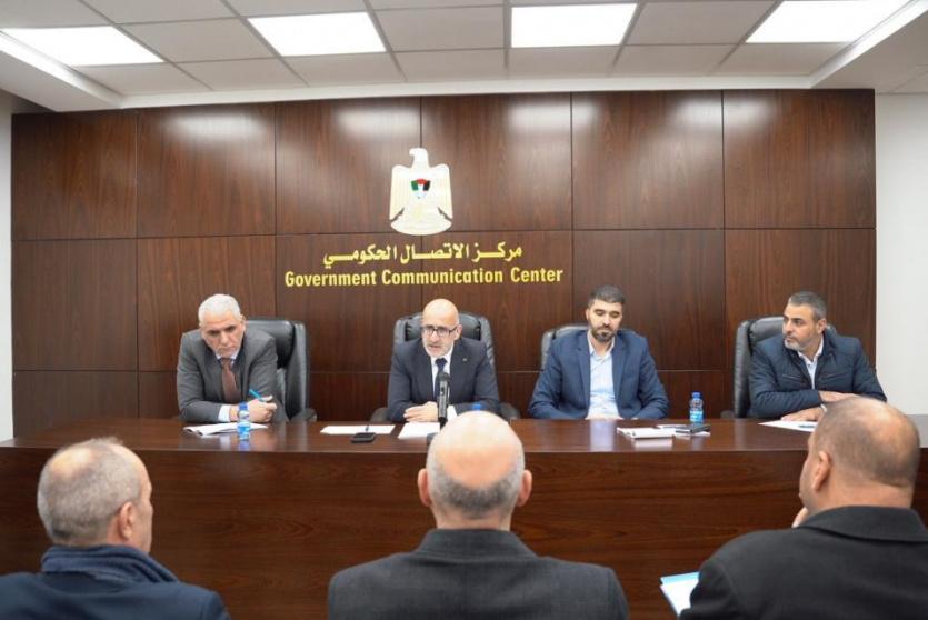 فلسطين.. اقتصاد يموّل بقاءه بديون 14.6 مليار دولار